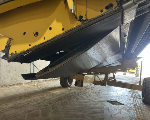 New Holland CSX 7080 HarveStar