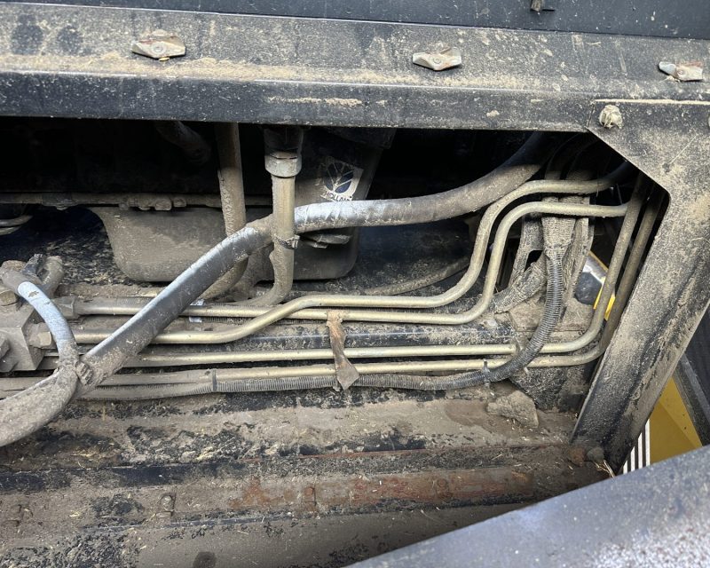 New Holland CSX 7080 HarveStar