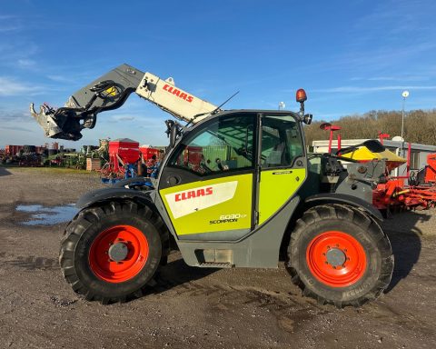 Claas Scorpion 6030 CP Varipower