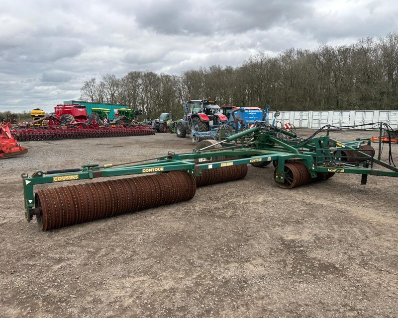 Cousins Contour 12.3m Hyd folding rolls