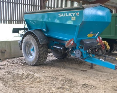Sulky XT130 trailed fertiliser spreader