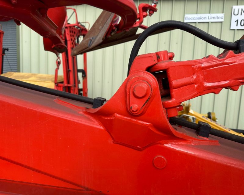 Kuhn Vari – Challenger 8 furrow