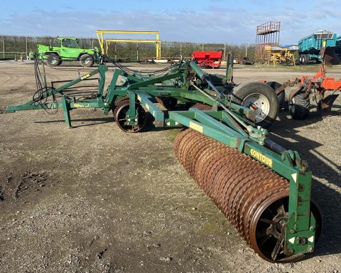 Cousins Contour 12.3m Hyd folding rolls