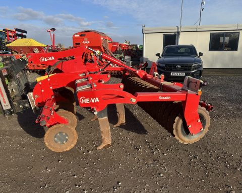 He-va Stealth 300 6 leg subsoiler