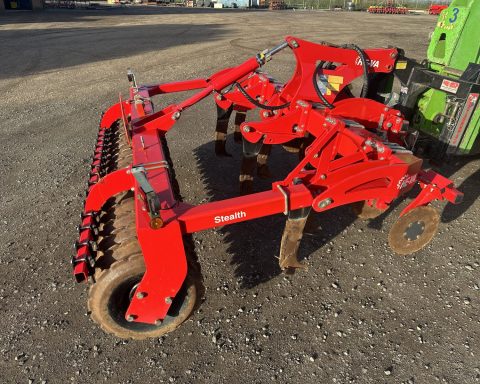 He-va Stealth 300 6 leg subsoiler