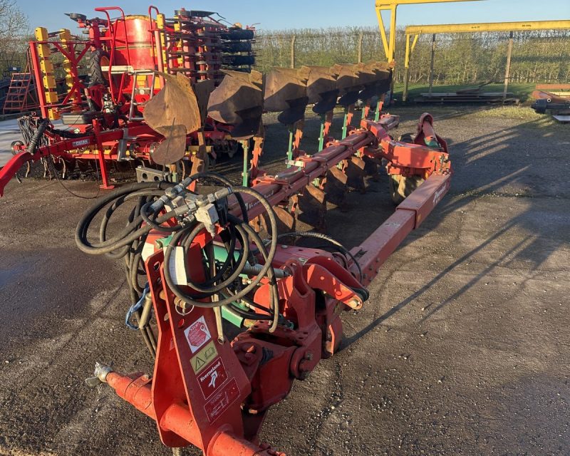 Kverneland RG100 7 FURROW