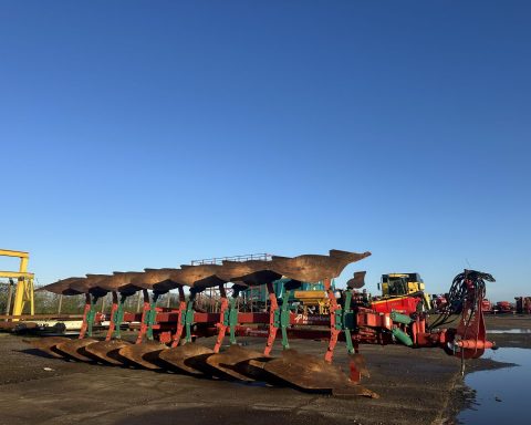 Kverneland RG100 7 FURROW