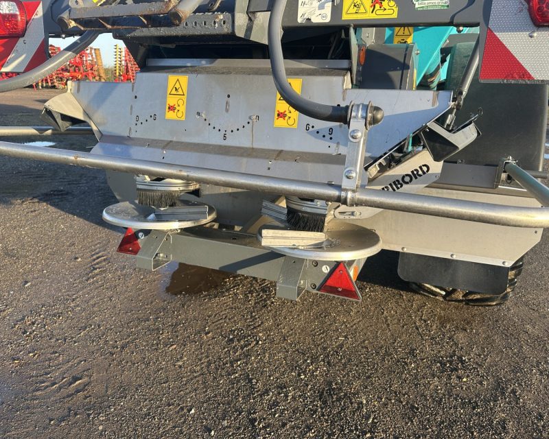 Sulky XT130 trailed fertiliser spreader