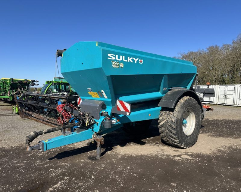 Sulky XT130 trailed fertiliser spreader