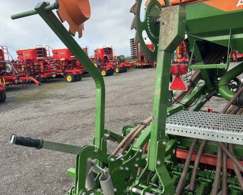 Kuhn HR 3004D & Amazone AD-P 3001 Special Rotec