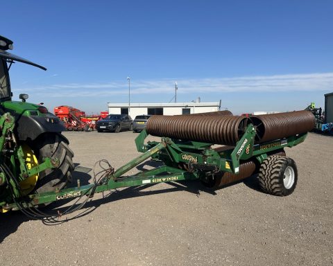 Cousins Sidewinder 12.3 plain cambridge roll 22”