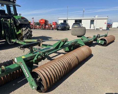 Cousins Sidewinder 12.3 plain cambridge roll 22”