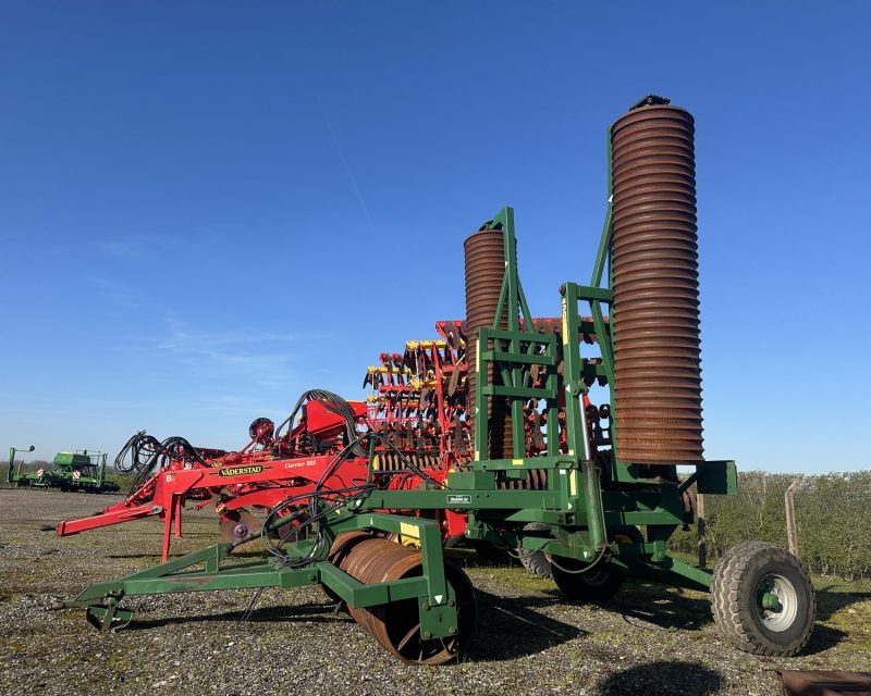 Cousins Contour 8.23m Hyd Fold Rolls