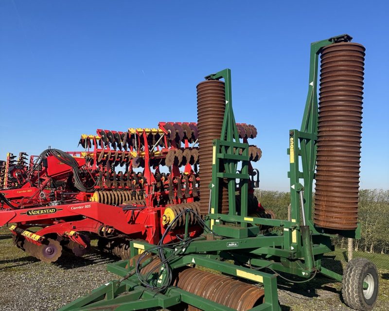 Cousins Contour 8.23m Hyd Fold Rolls