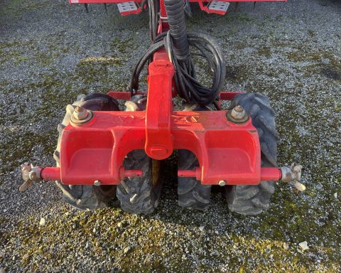 Vaderstad Pivot Packer
