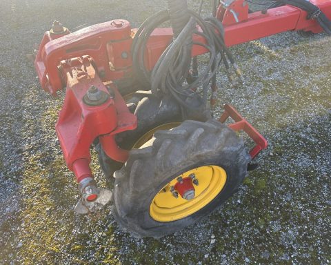 Vaderstad Pivot Packer