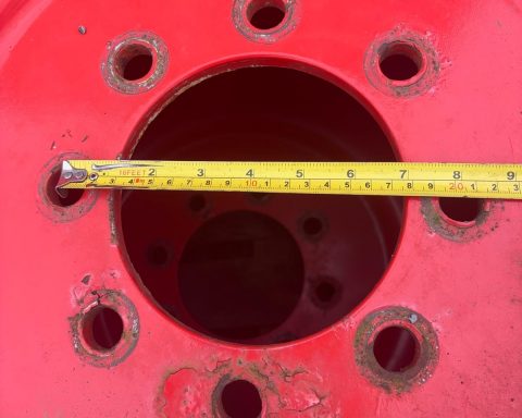 Row crop wheels 380/85xR38& 320/85xR28