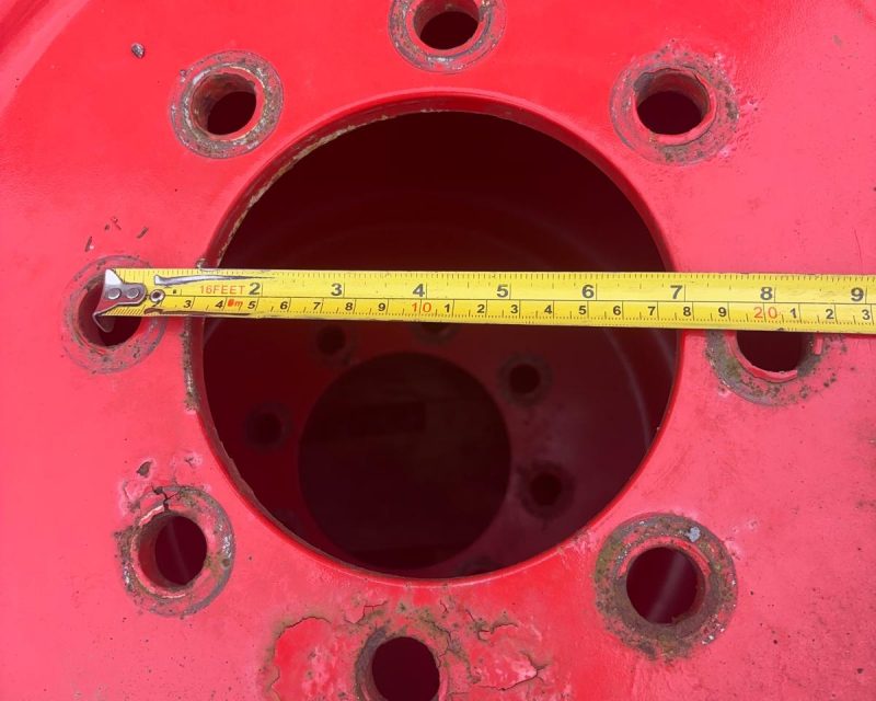 Row crop wheels 380/85xR38& 320/85xR28