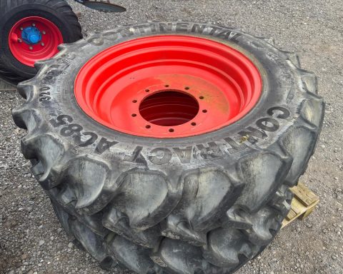 Row crop wheels 380/85xR38& 320/85xR28