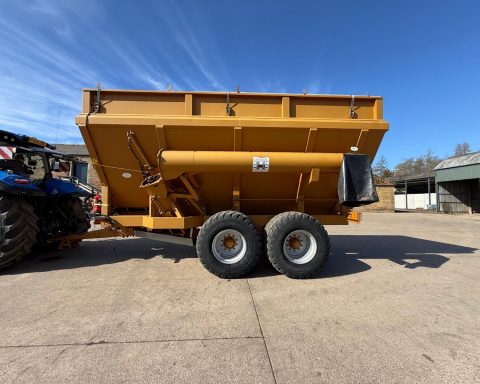 Richard Western Chaser Bin