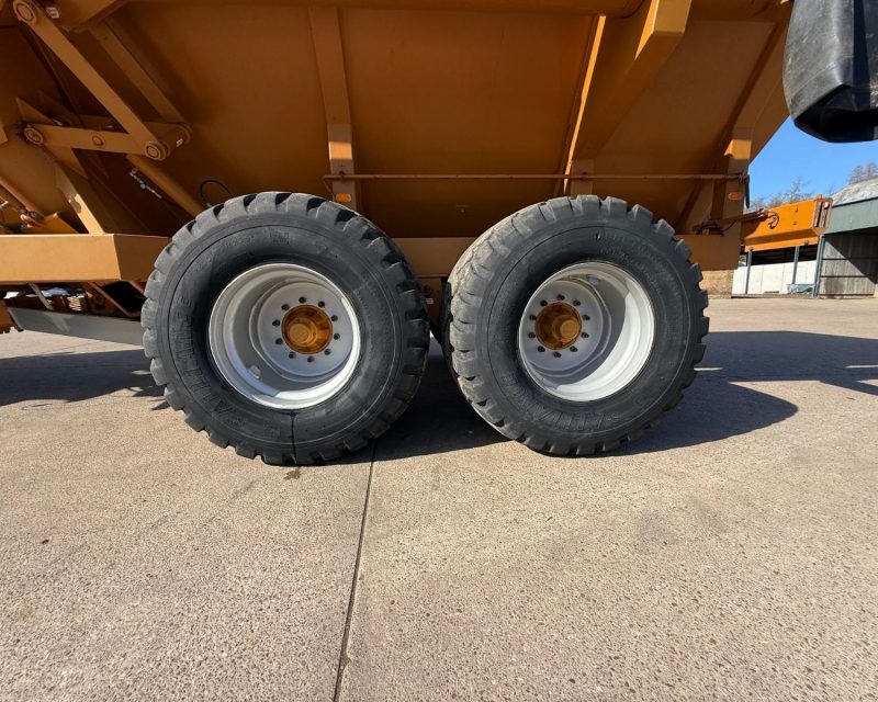 Richard Western Chaser Bin