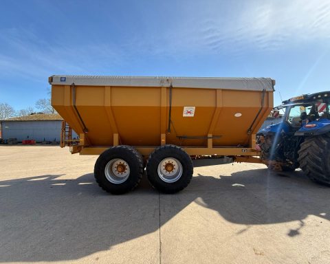 Richard Western Chaser Bin