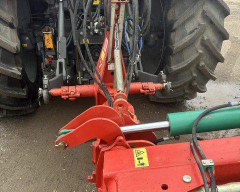 Kverneland RG100 7 FURROW