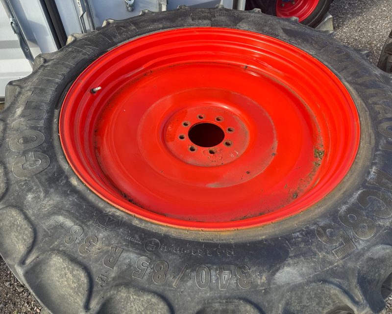 Row crop wheels 380/85xR38& 320/85xR28