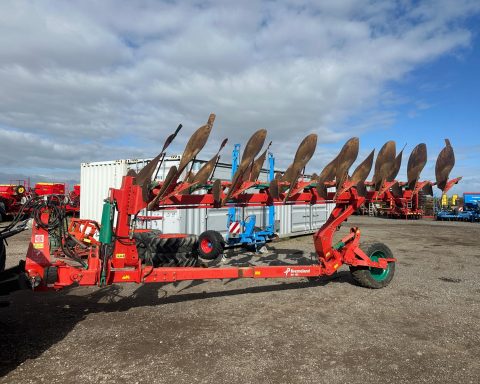 Kverneland RG100 7 FURROW