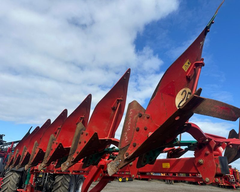 Kverneland RG100 7 FURROW