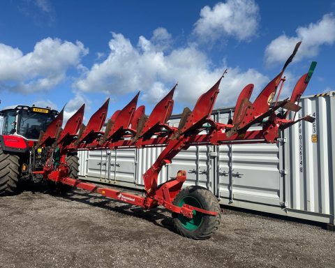 Kverneland RG100 7 FURROW