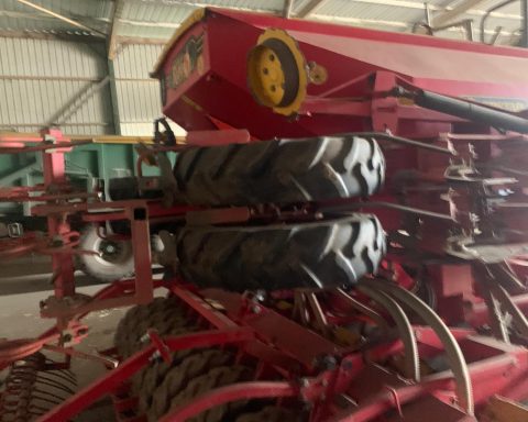 Vaderstad Rapid RDA 400 drill