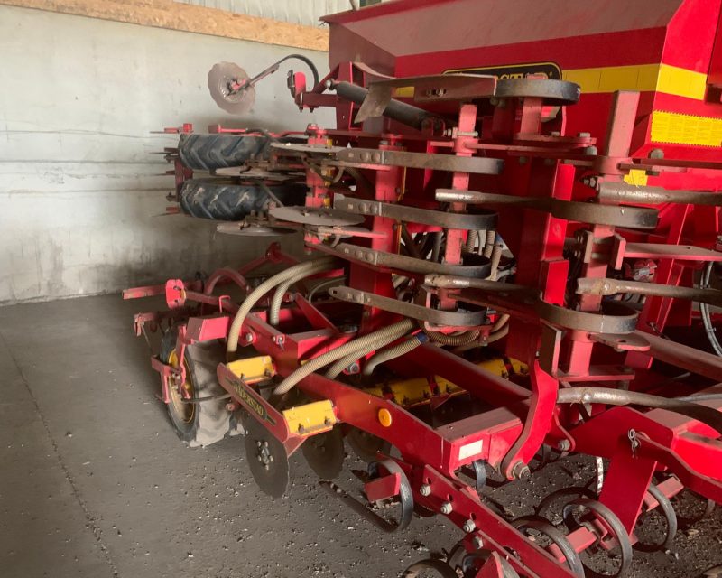Vaderstad Rapid RDA 400 drill