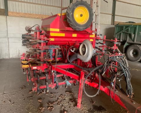 Vaderstad Rapid RDA 400 drill