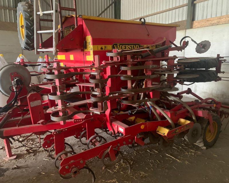 Vaderstad Rapid RDA 400 drill
