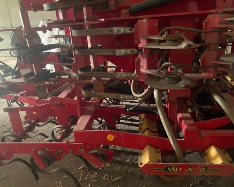 Vaderstad Rapid RDA 400 drill