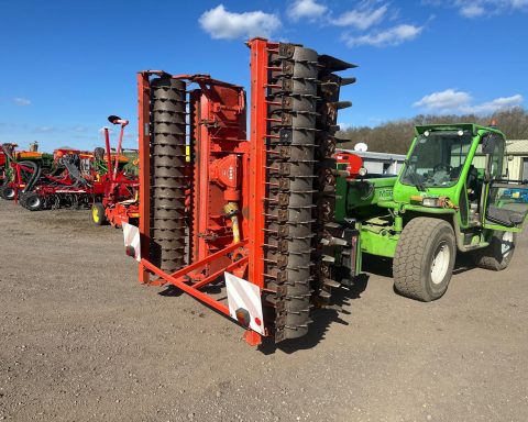 Kuhn HR5003DR Hyd folding Power-harrow