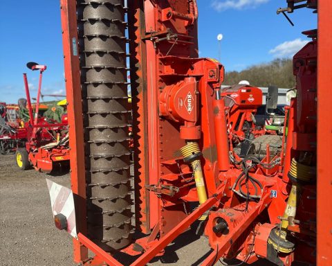 Kuhn HR5003DR Hyd folding Power-harrow