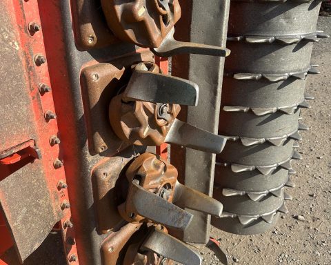 Kuhn HR5003DR Hyd folding Power-harrow