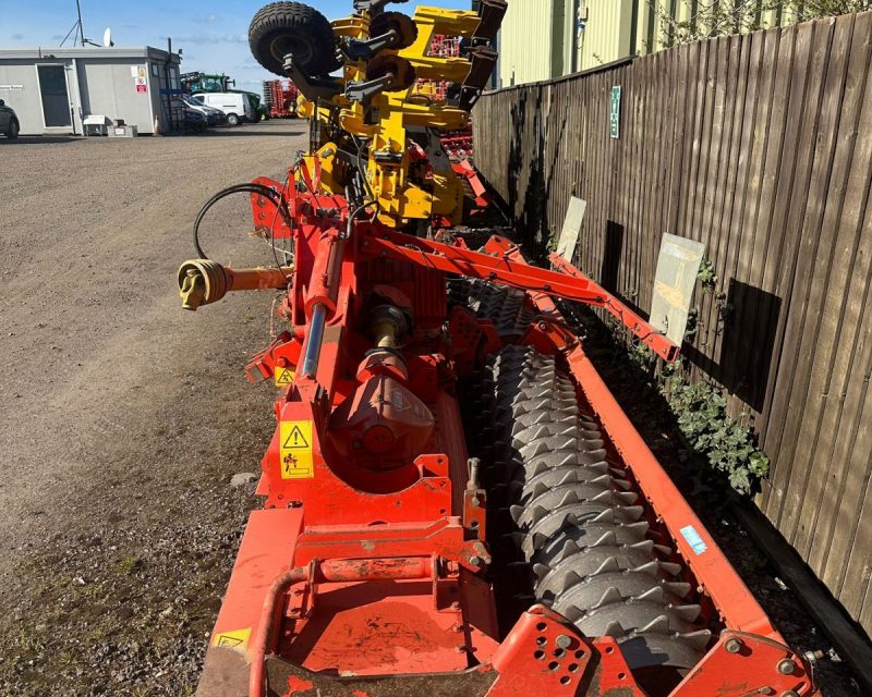 Kuhn HR5003DR Hyd folding Power-harrow