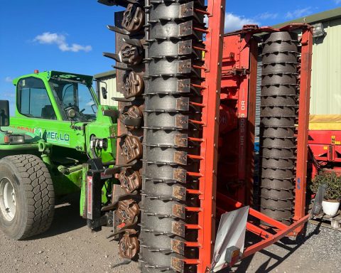 Kuhn HR5003DR Hyd folding Power-harrow