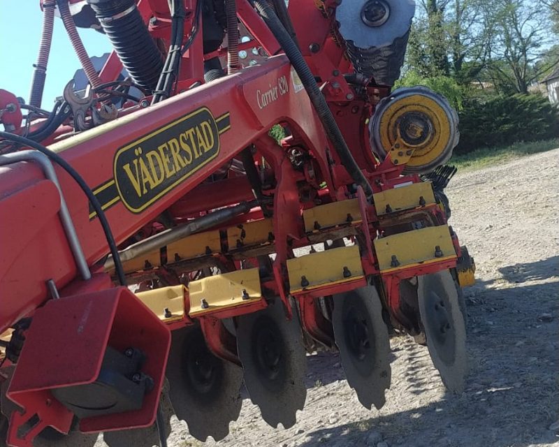 Vaderstad Carrier CR 820
