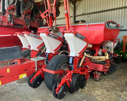 Kverneland Optima TFprofi 8 row trailed maize planter.