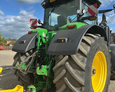 John Deere 8R 370