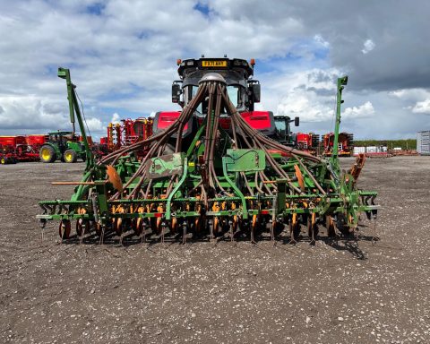 Amazone KG 4001-2 c/w PS 403-2 RoTeC disc coulter bar