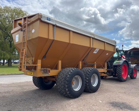 Richard Western Chaser Bin