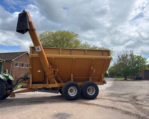 Richard Western Chaser Bin
