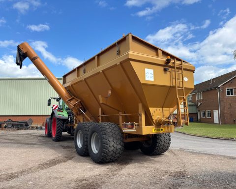 Richard Western Chaser Bin