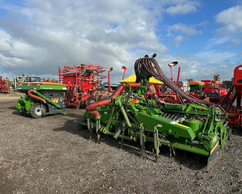 Amazone KG 4002-2 c/w: Avant 4002-2