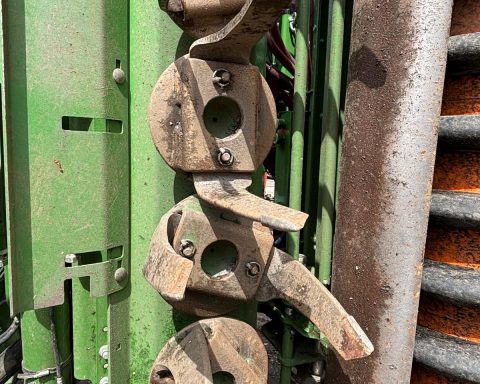 Amazone KG 4002-2 c/w: Avant 4002-2